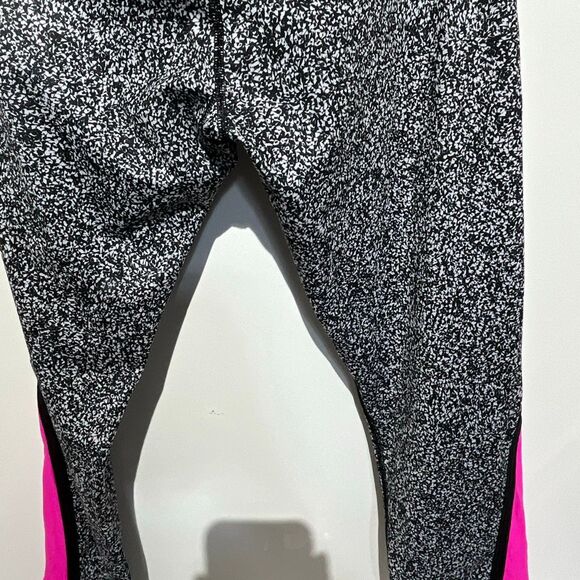 Lululemon Women's White Raspberry Pace Tight Flashback Static Leggings Size 8 - Picture 7 of 9